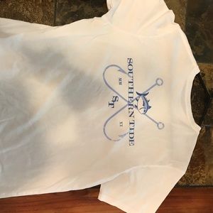 Southern Tide t shirt